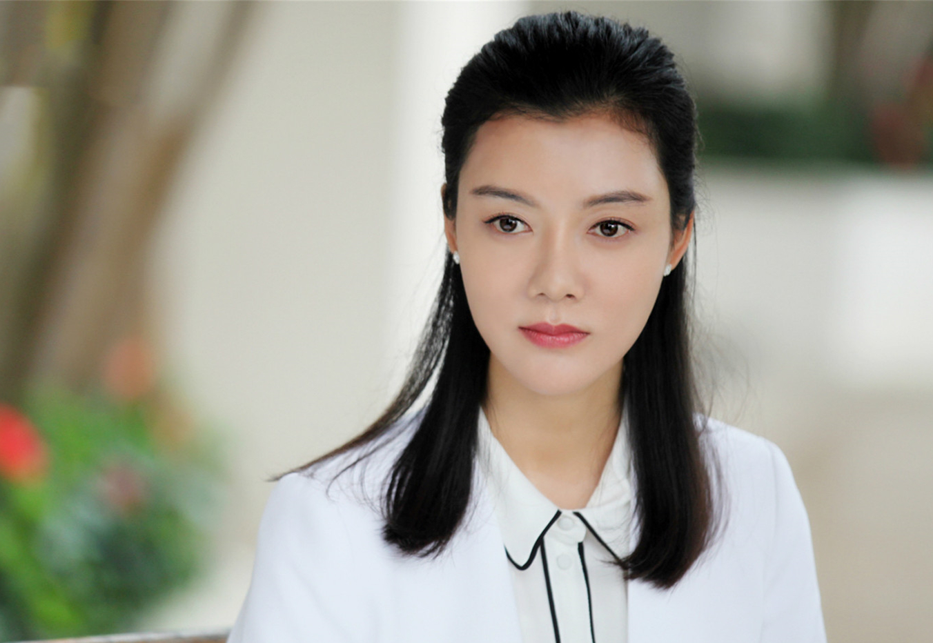 车晓39岁仍单身和李兆会的豪门婚姻失败后就已写好了结局