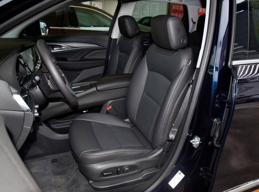 昂科旗对比汉兰达，谁才是30万级豪华入门SUV之选？