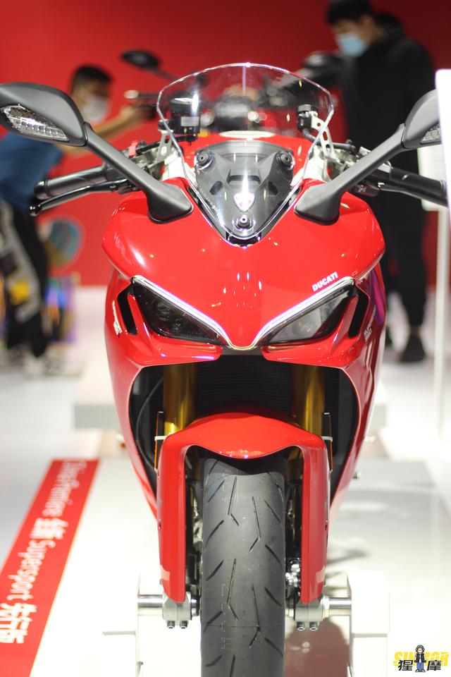 杜卡迪supersport950s现身重庆摩博会国内售价正式公布158w起