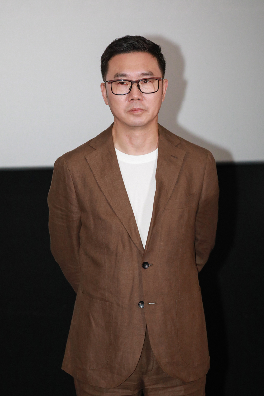 专访|《峰爆》导演李骏:面对灾难,东方人精卫填海