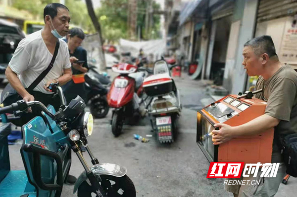 电动三轮车质量排行_这3款电动三轮篷车,外观稳重、质量耐用,全国上牌,适合老年人