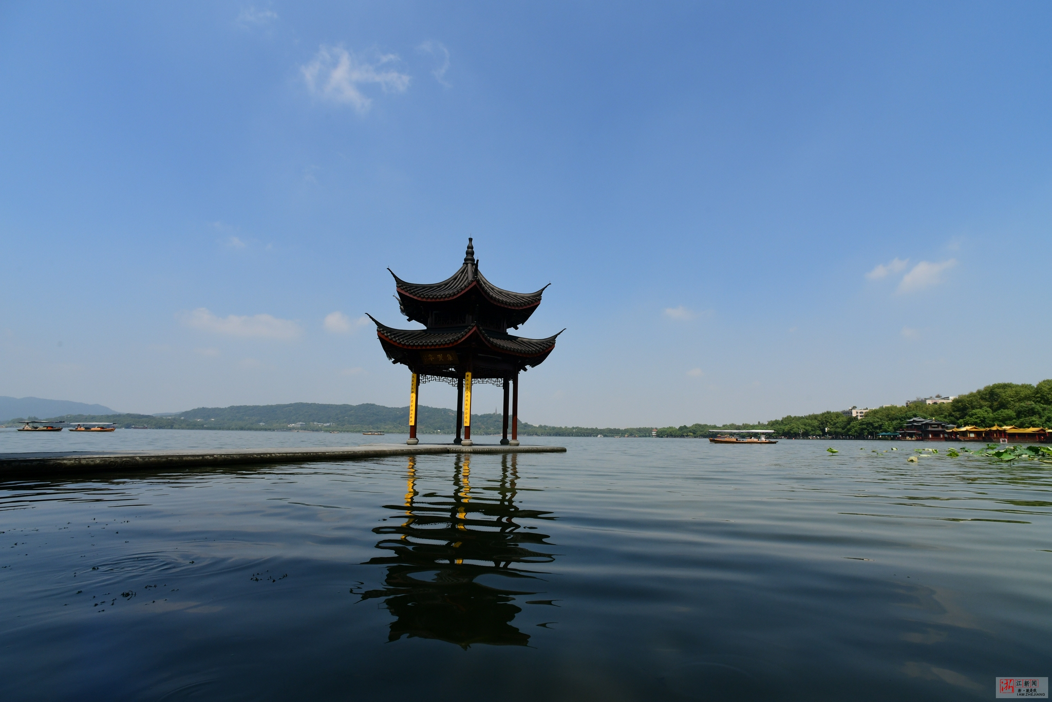 杭州:西湖集贤亭换"新颜"