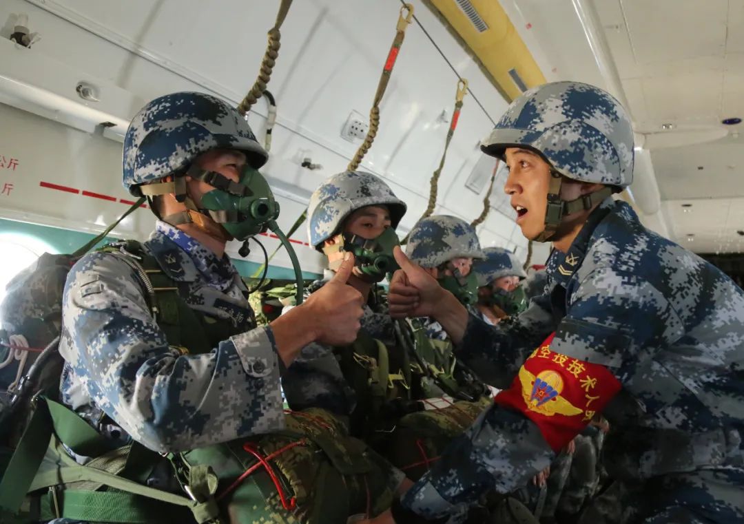 英雄的中国空降兵生日快乐