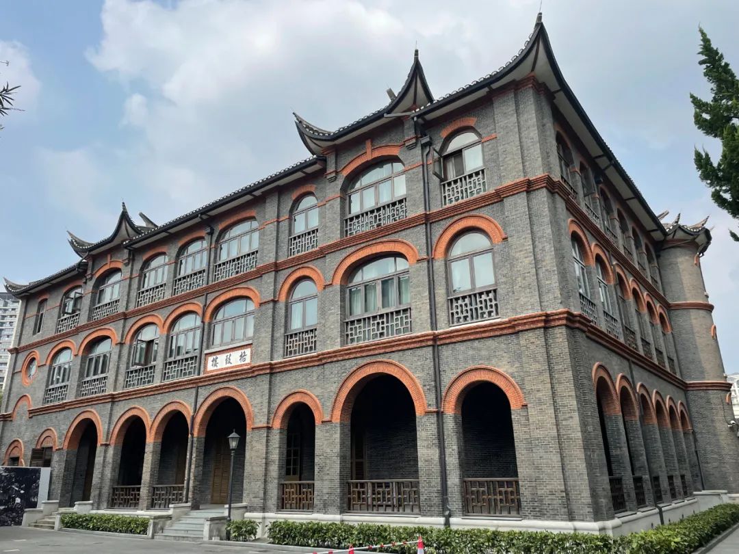 25号楼▼26-27号楼▼28-29号楼▼33-35号楼▼建筑与文脉华政长宁校区