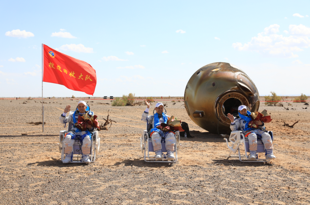 有亿点点激动！太空出差三人组，欢迎回家！休闲区蓝鸢梦想 - Www.slyday.coM