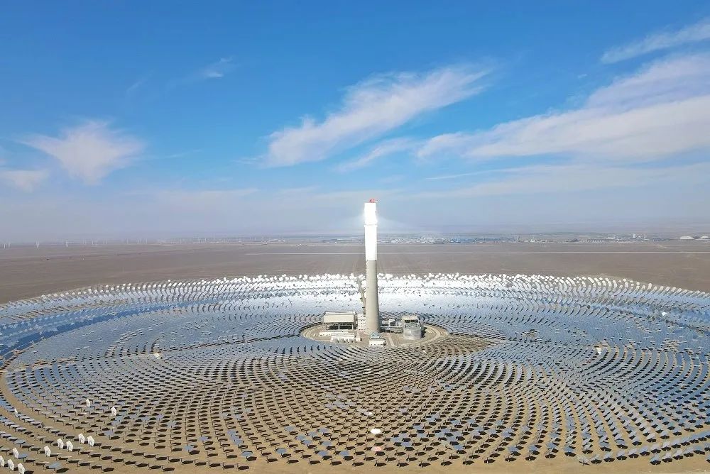 中国式浪漫用阳光下的尖端科技表白阳光下的辉煌事业