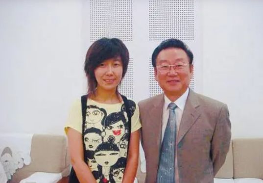 蒋大为爆红后移民海外花光老本又被敲诈拼尽老命为女儿买房