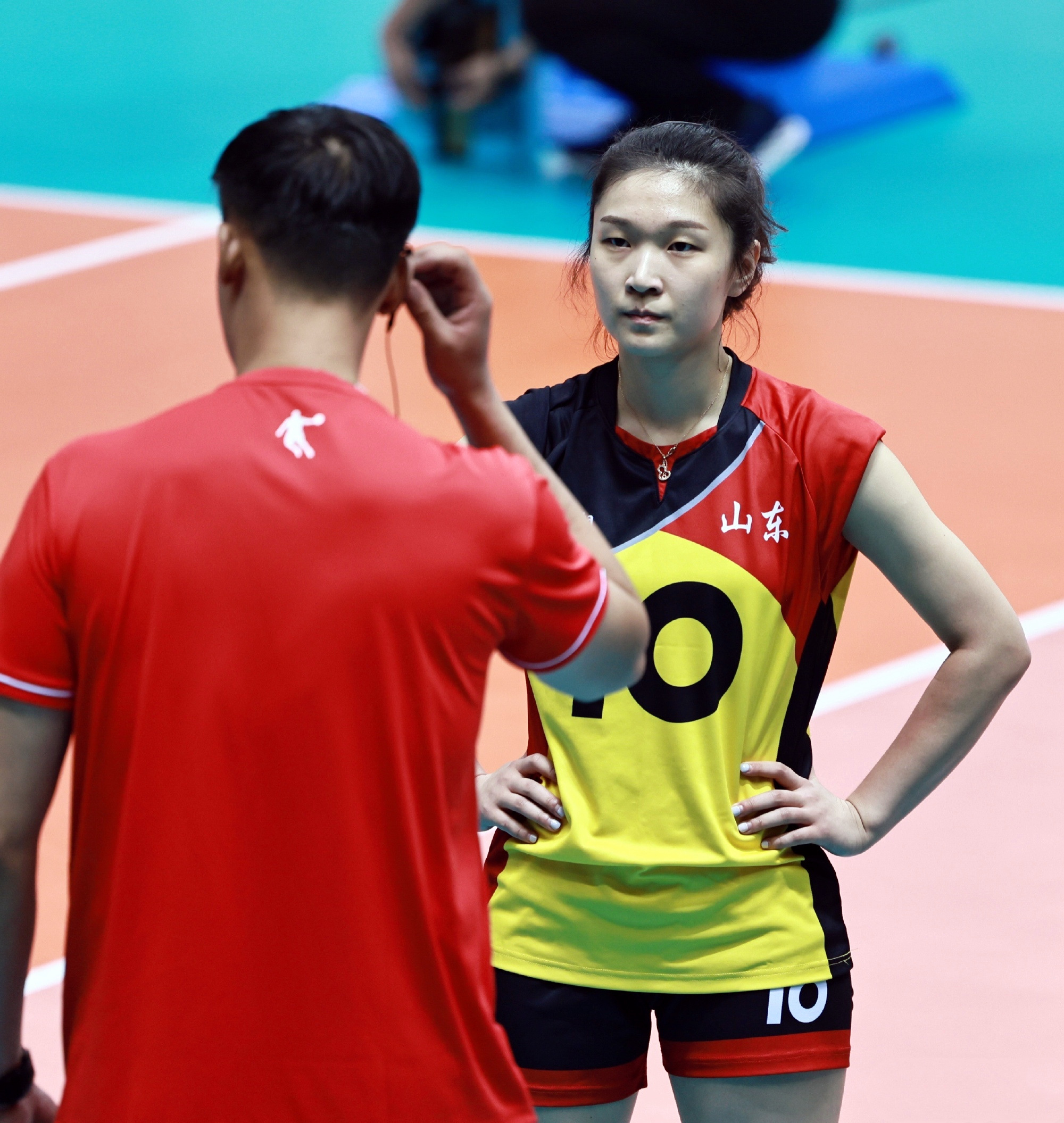 一将无能累死三军,山东女排两连败,阵容畸形,出线希望已渺茫