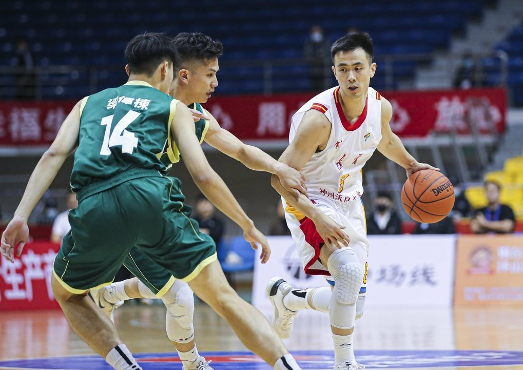 CCTV5直播!杨鸣亲率辽宁上演首秀,蒋兴权坐镇,郭艾伦冲金牌休闲区蓝鸢梦想 - Www.slyday.coM CCTV5直播!杨鸣亲率辽宁上演首秀,蒋兴权坐镇,郭艾伦冲金牌休闲区蓝鸢梦想 - Www.slyday.coM