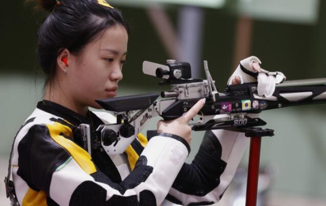 杨倩全运会摘铜！被网暴不该玩西海岸，17岁队友破世界纪录夺金休闲区蓝鸢梦想 - Www.slyday.coM