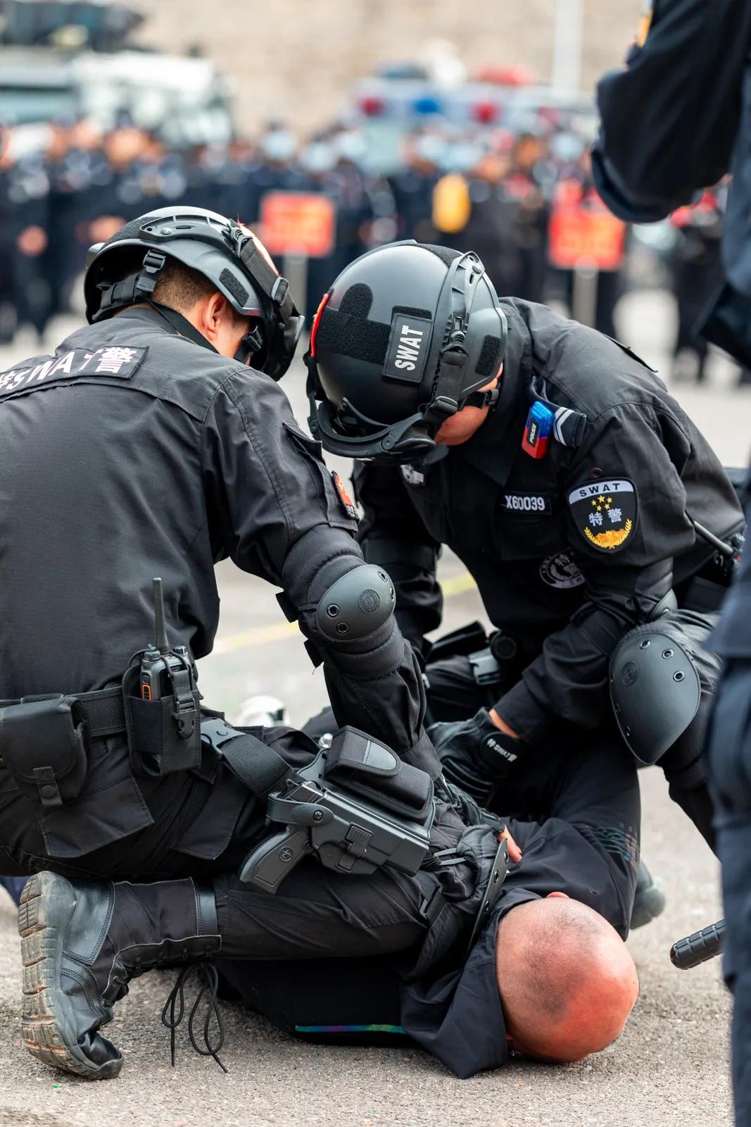 百米精准狙击 现场应急处突 吕梁公安巡特警精英上演"巅峰对决"|巡