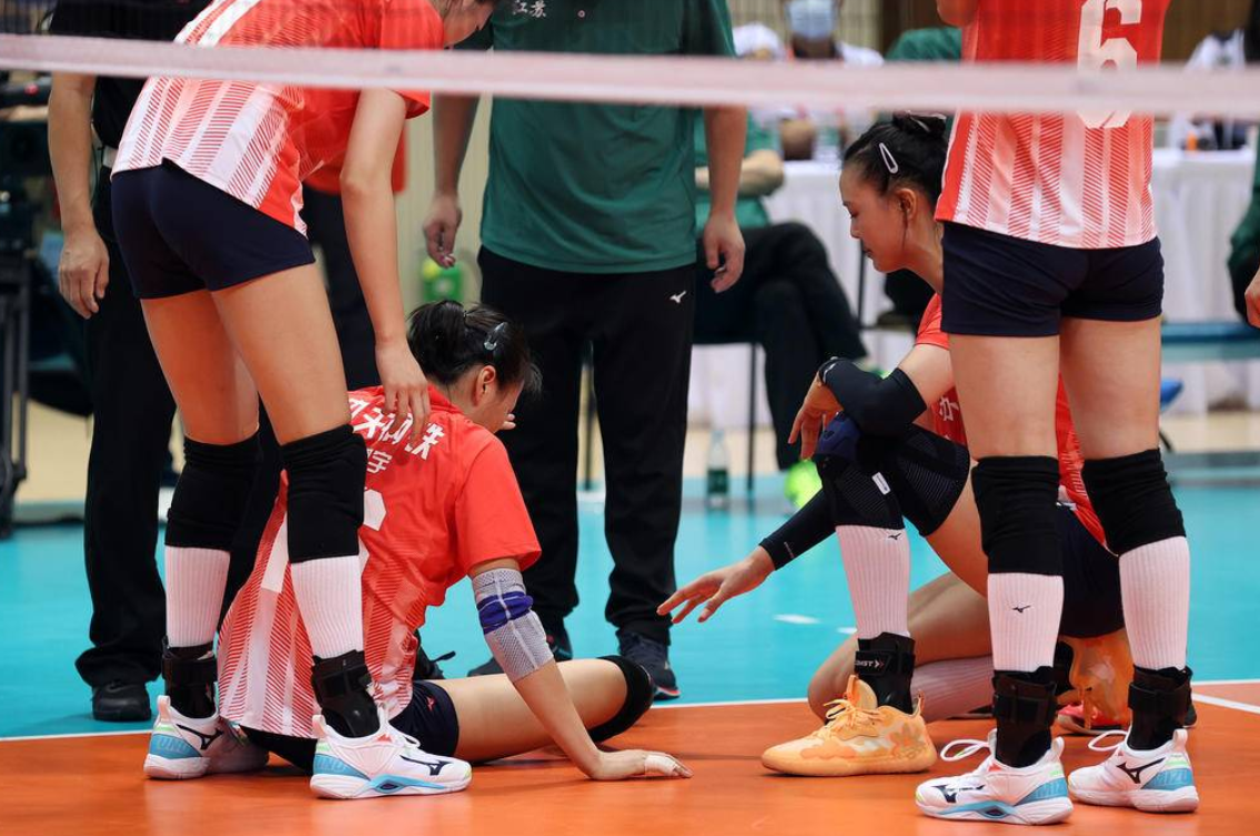 李盈莹被质疑垫脚龚翔宇23输球还伤了小宇这与王宝泉有关