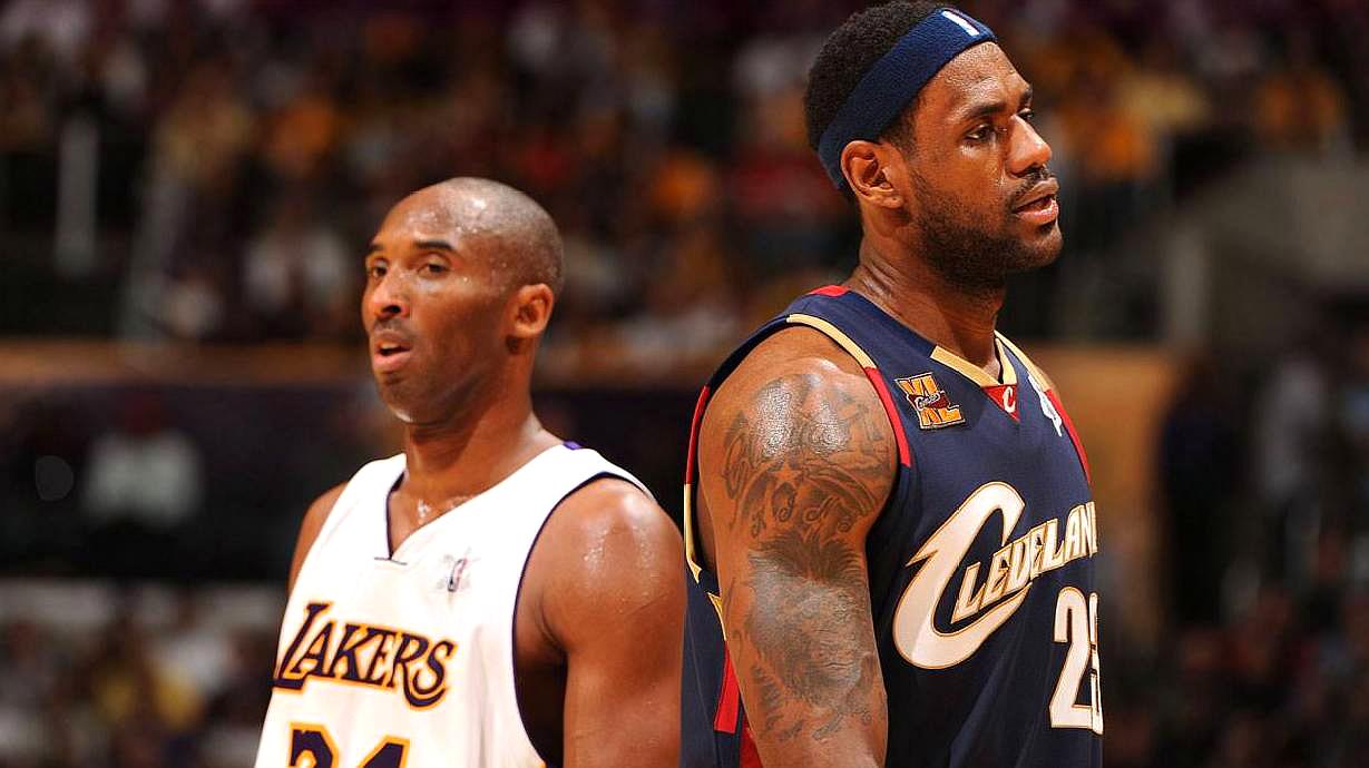 詹姆斯发问:球员为什么要练用不到的技术?看看科比,差距太明显