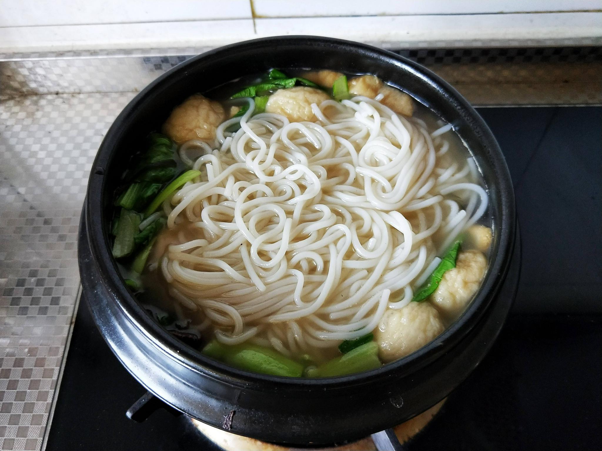 超好吃的砂锅米线