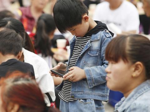 滴咔奶茶店推销康宝莱疑似传销陷阱 欺骗退伍军