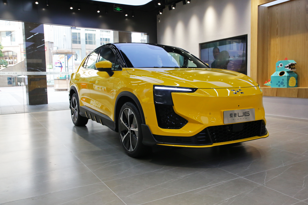 不是很大,但要知道的是,截止2021年8月,爱驰汽车海外共计出口2681台