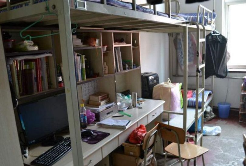 南开大学"夫妻宿舍"走红,学生拍手叫好,家长却无法理解