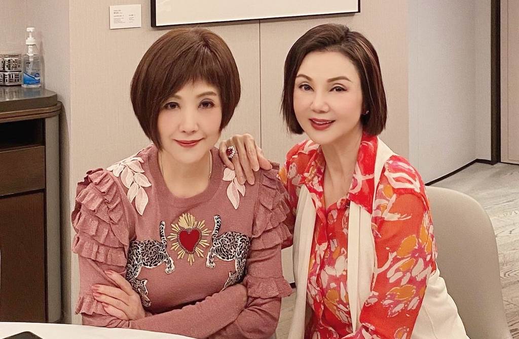 林家前儿媳谢玲玲同框霍家儿媳,陈琪琪靠搏命改变在霍家地位