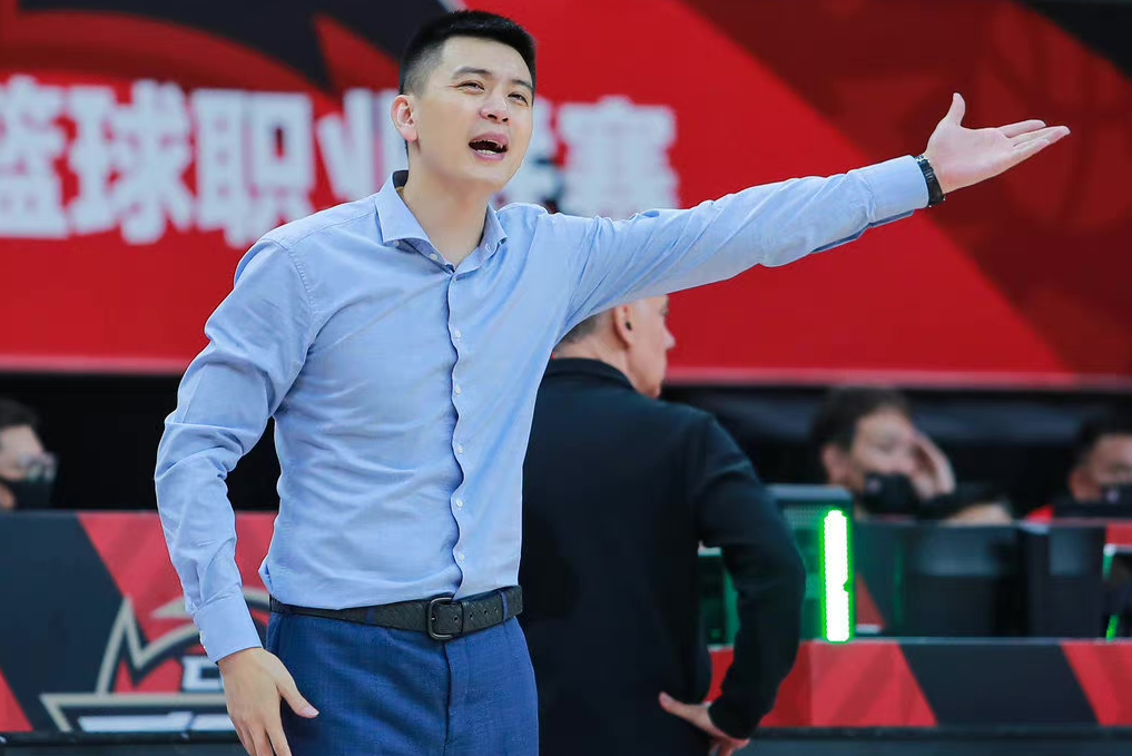 CCTV5直播!杨鸣亲率辽宁上演首秀,蒋兴权坐镇,郭艾伦冲金牌休闲区蓝鸢梦想 - Www.slyday.coM CCTV5直播!杨鸣亲率辽宁上演首秀,蒋兴权坐镇,郭艾伦冲金牌休闲区蓝鸢梦想 - Www.slyday.coM