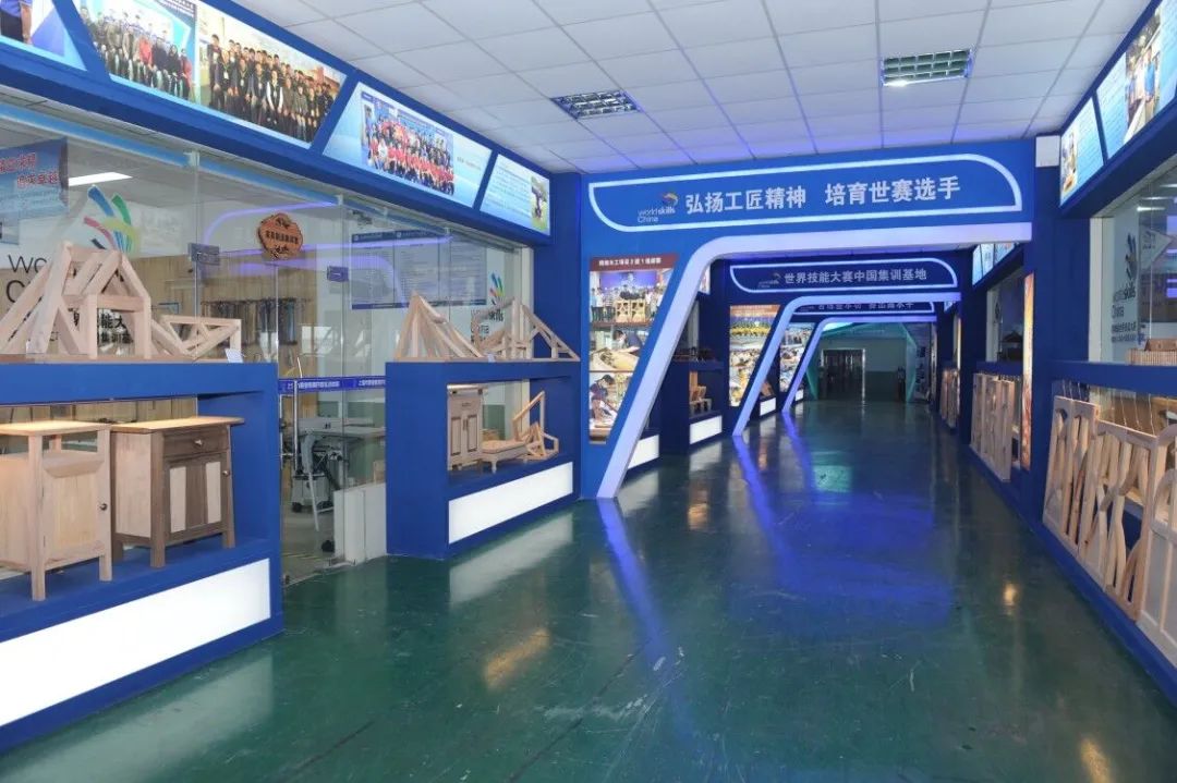 就业 松江区新建高职学院招聘专业教师12人 9月30日前报名 高校教师 面试 新浪新闻 就业 松江区新建高职学院招聘专业教师12人 9月30日前报名 高校教师 面试 新浪新闻