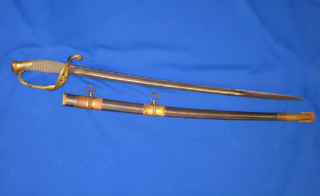 1850美国步兵军官刀1902年美国设计出一种普通型军官指挥刀,它是一