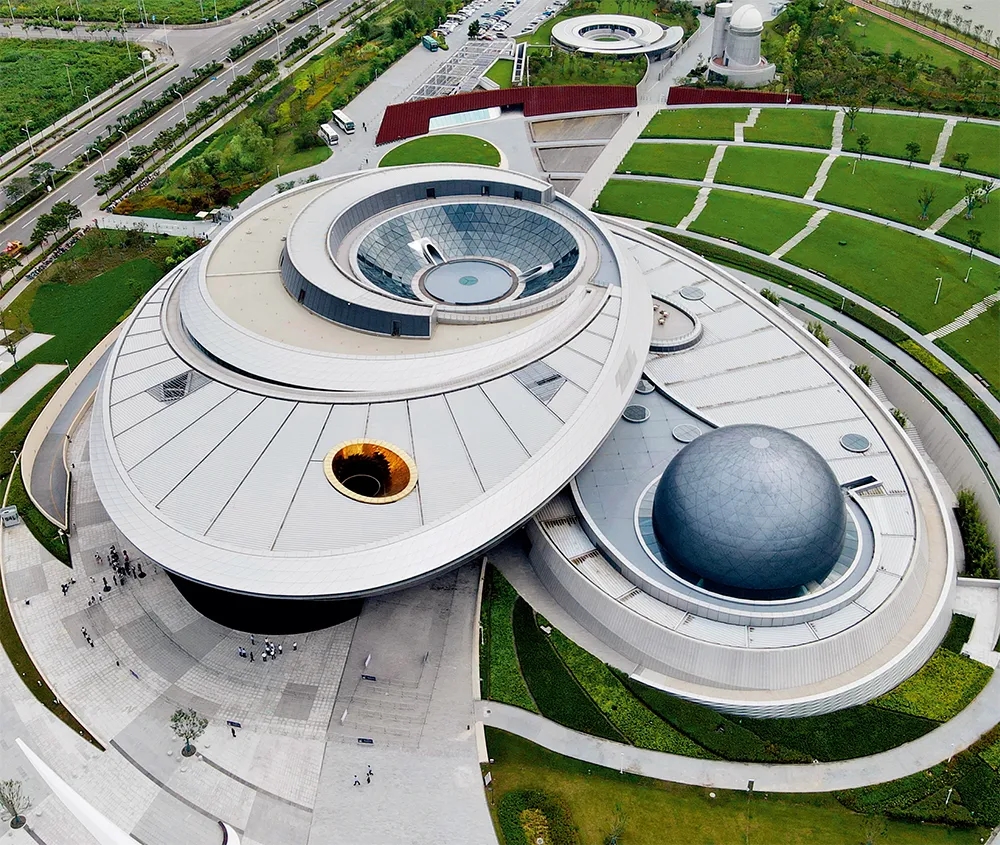 　　▲ 从空中俯瞰位于上海浦东临港的上海天文馆（7月5日摄）方喆摄