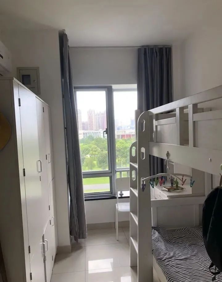 作为国内第一所中外合作的大学宁波诺丁汉大学,从建校起宿舍条件就