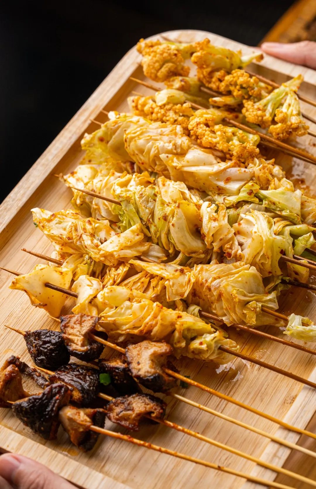 悄悄说一句,个人感觉炸包菜.