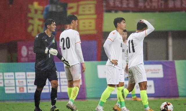 昨晚22点!中超、国足希望已“出现”：中国足球进入世界杯不远了休闲区蓝鸢梦想 - Www.slyday.coM