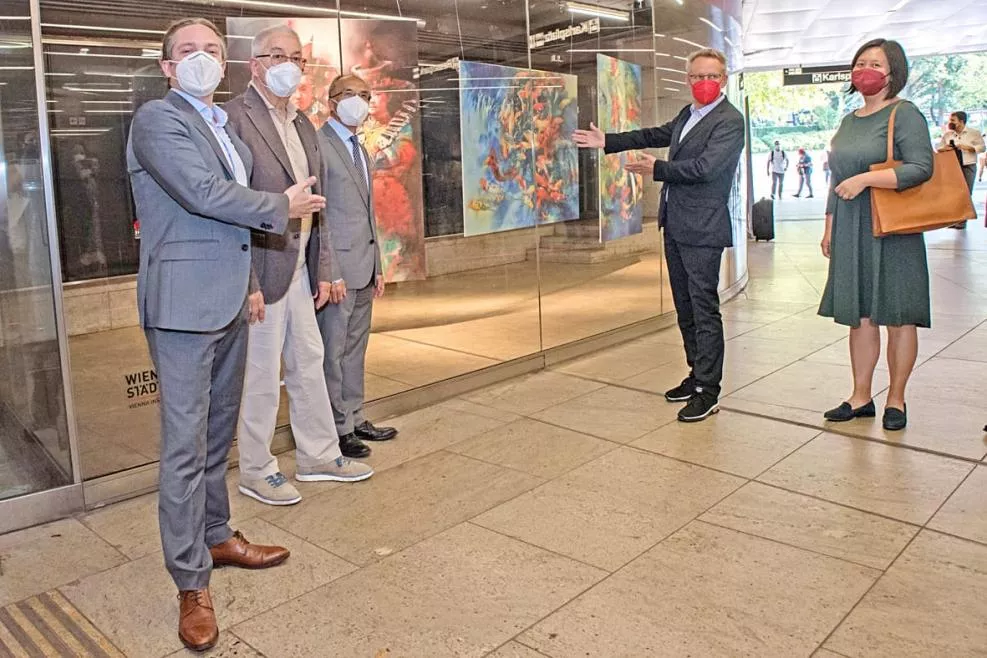 2021维也纳中秋文化节，多瑙河畔大放异彩休闲区蓝鸢梦想 - Www.slyday.coM