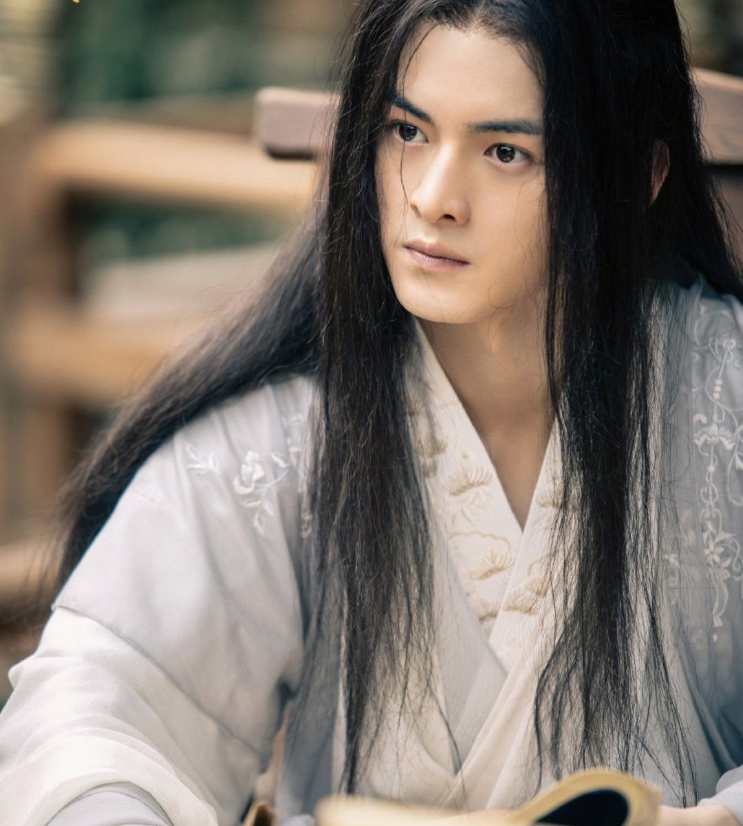 网剧君九龄热播女主感情线超精彩四位男人都爱她