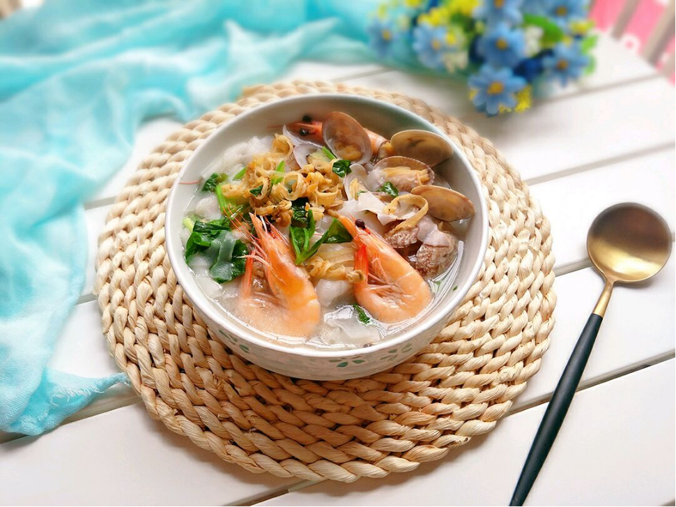 福建的特色早餐——海鲜锅边,食材丰富味道鲜美