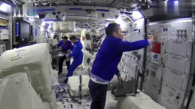 航天员|宇航员|空间站_新浪新闻