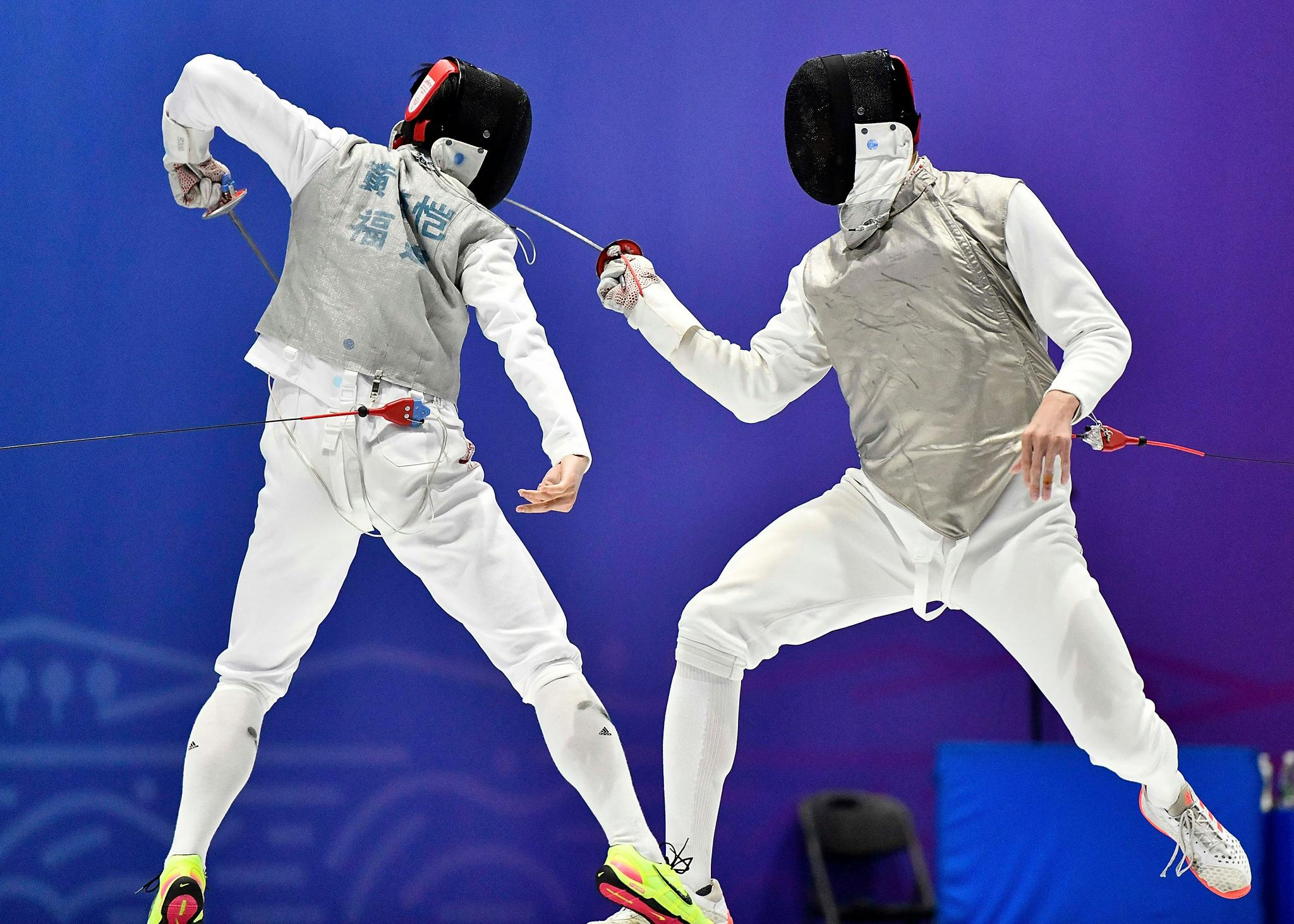 击剑——男子花剑个人赛:黄梦恺夺冠|击剑|李晨|福建队_新浪新闻