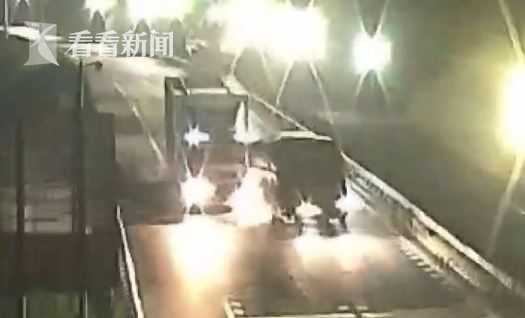 高速追尾，前车被推出百米！肇事司机一番话让交警惊呆了休闲区蓝鸢梦想 - Www.slyday.coM