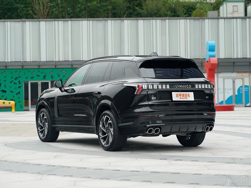 定位中大型7座suv领克09预售价为2740万元