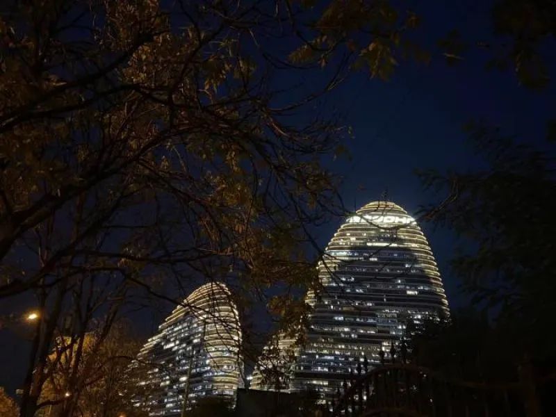 夜幕中的望京SOHO 李凯旋 摄