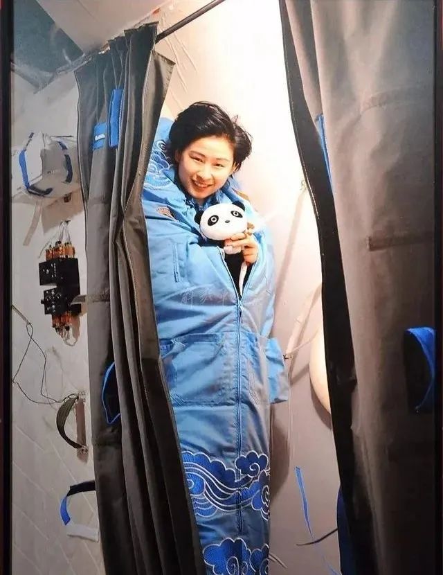 神舟13号有女航天员，在天和核心舱内，女航天员隐私怎么解决？休闲区蓝鸢梦想 - Www.slyday.coM