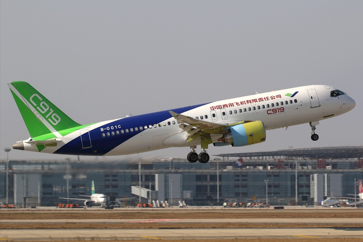 c919大飞机试飞南昌抢占波音市场份额但仍面临严重阻碍