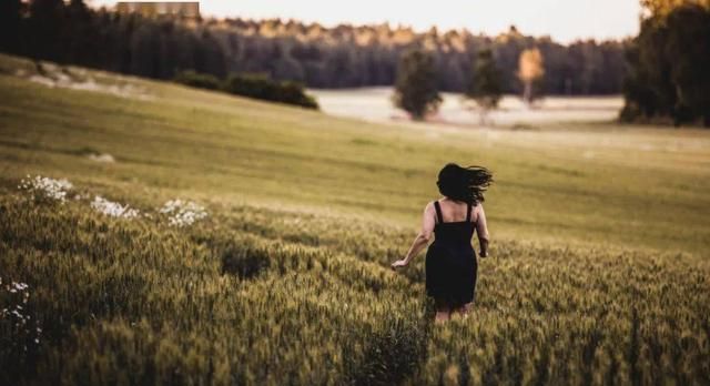 “给弟弟买房,回娘家却无处可居”离婚后,才知道亲情是有条件的休闲区蓝鸢梦想 - Www.slyday.coM