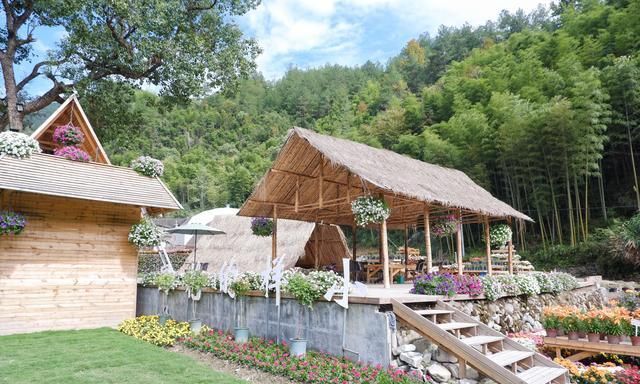 浙江经济落后的城市,仙侠剧来这里取景,有一个神秘的少数民族休闲区蓝鸢梦想 - Www.slyday.coM 浙江经济落后的城市,仙侠剧来这里取景,有一个神秘的少数民族休闲区蓝鸢梦想 - Www.slyday.coM