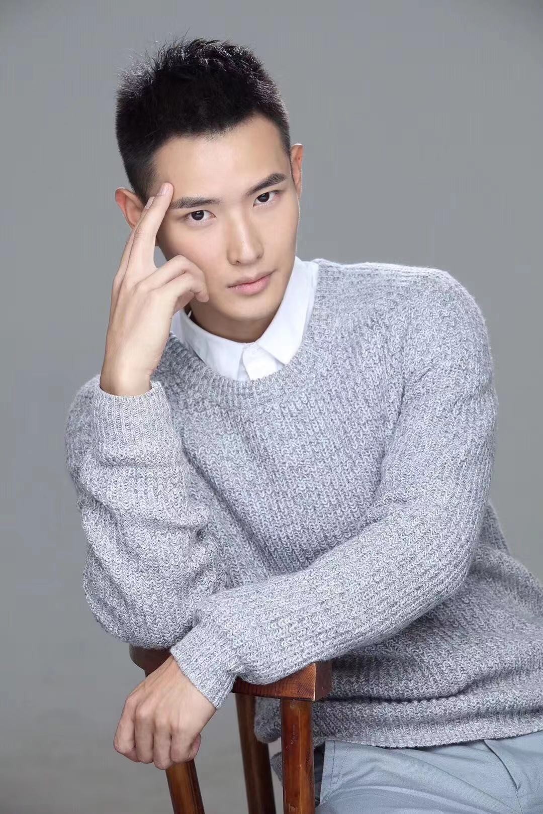 这也是齐纪深在踏入演艺圈之后,给大家留下了许多让