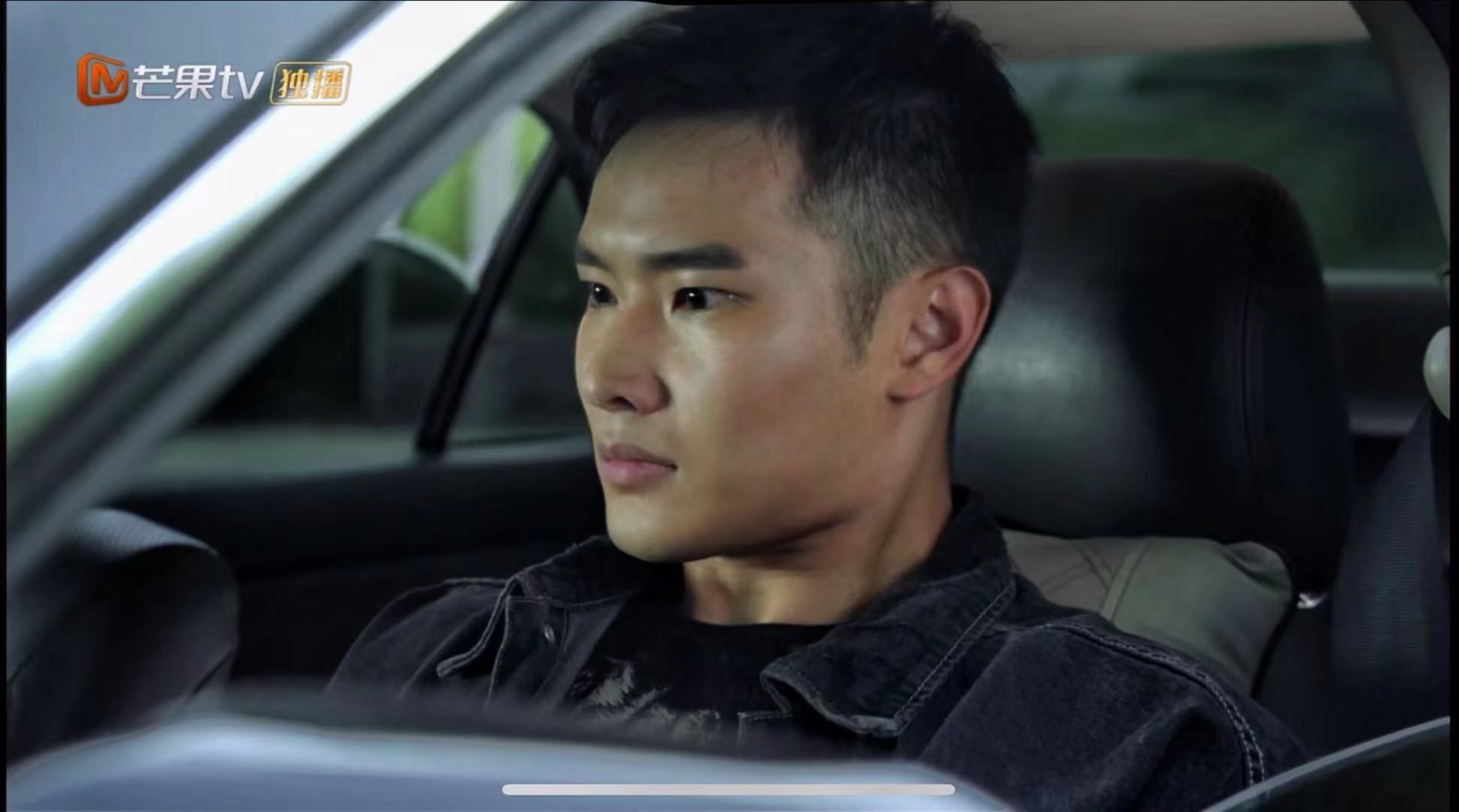 齐纪深出演双面神探小角色大作用