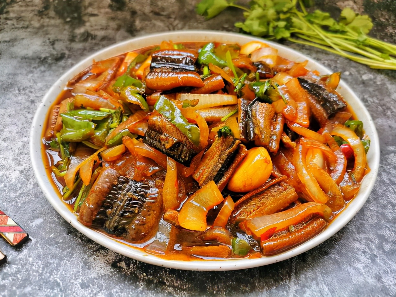 清炒鳝鱼的做法(炒鳝鱼怎么炒好吃)