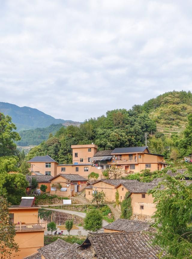 浙江经济落后的城市,仙侠剧来这里取景,有一个神秘的少数民族休闲区蓝鸢梦想 - Www.slyday.coM 浙江经济落后的城市,仙侠剧来这里取景,有一个神秘的少数民族休闲区蓝鸢梦想 - Www.slyday.coM