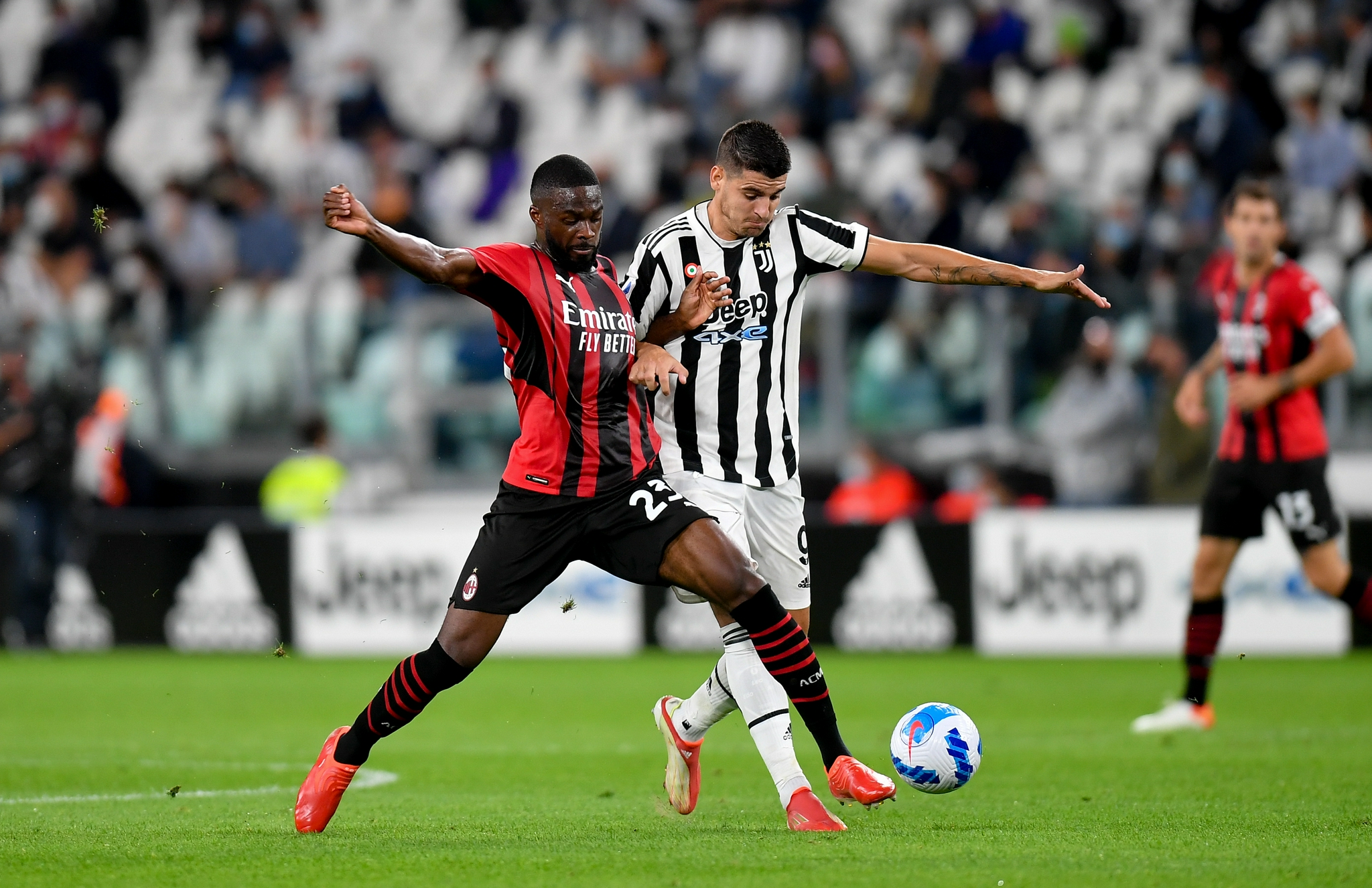 足球意甲尤文图斯平ac米兰