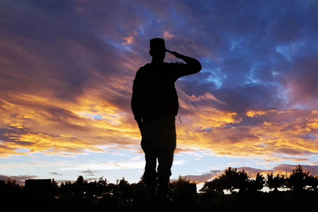 中秋节兵哥哥的这组剪影看哭了