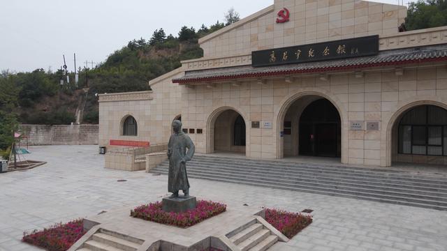 云顶山等壮丽风光,同时也有八路军358旅指挥部旧址,米峪镇战斗遗址