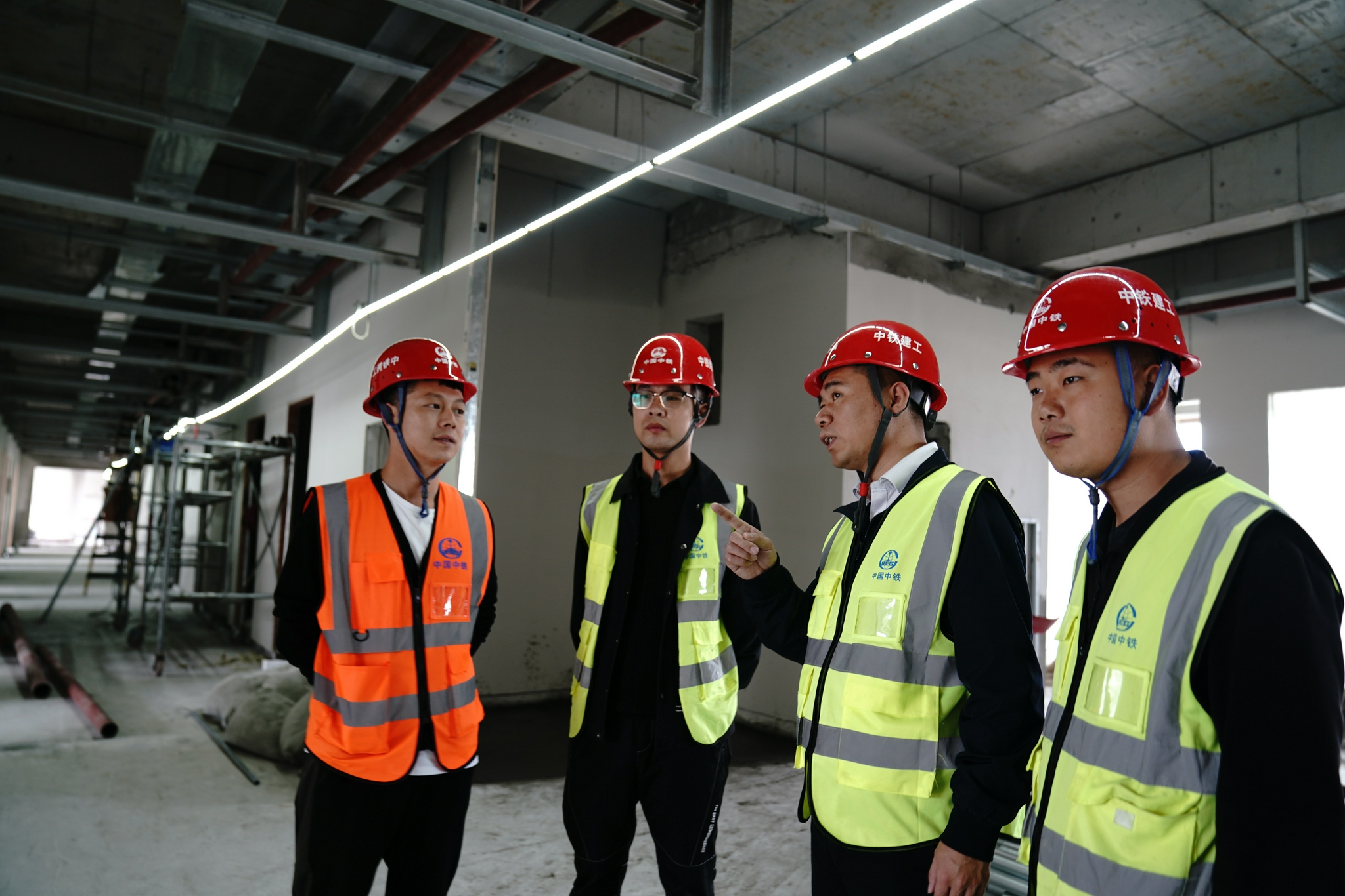 新华全媒+｜隔空举杯共明月——感受高原建设者的中秋思念休闲区蓝鸢梦想 - Www.slyday.coM