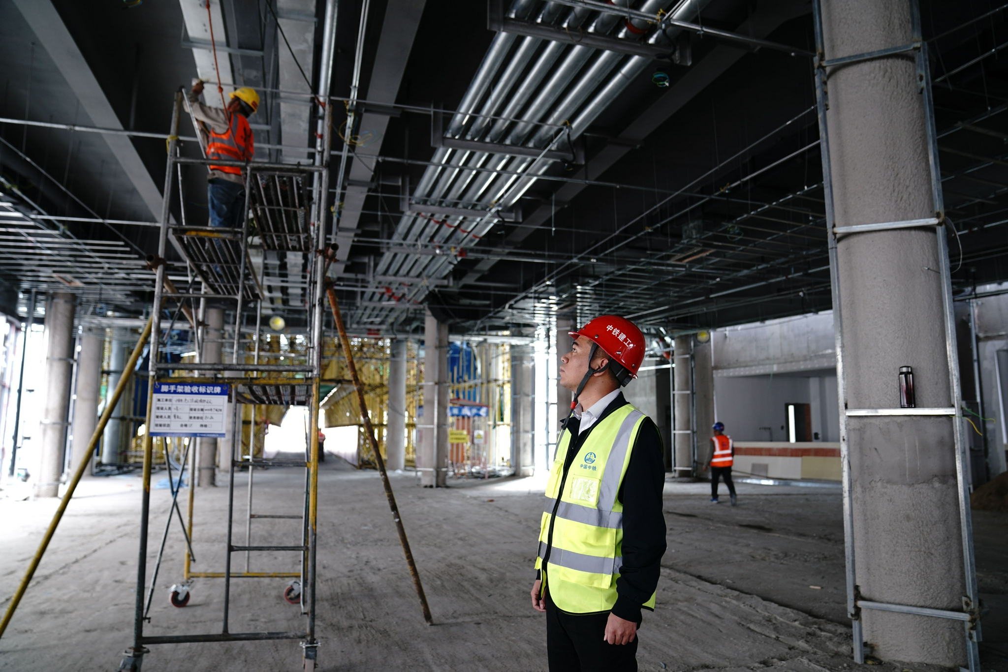 新华全媒+｜隔空举杯共明月——感受高原建设者的中秋思念休闲区蓝鸢梦想 - Www.slyday.coM